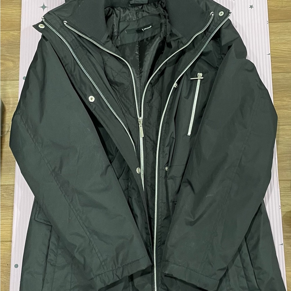 Waterproof quilted jacket with hood
